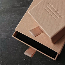 Load image into Gallery viewer, STERLING SILVER EARRINGS WITH SAPPHIRE DROP