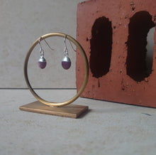 Load image into Gallery viewer, STERLING SILVER EARRINGS WITH SAPPHIRE DROP