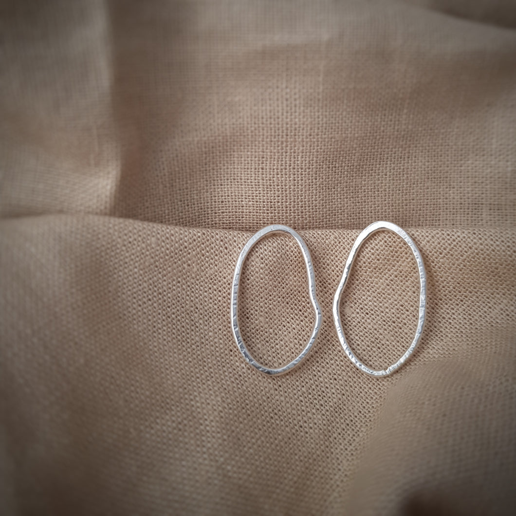 ORGANIC OVAL SILVER STUD EARRINGS