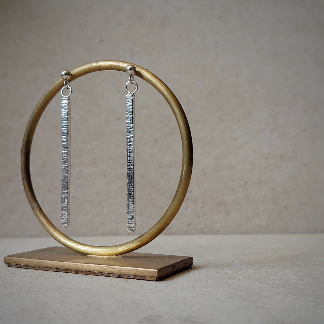 STATEMENT DANGLE BAR STUDS IN RECYCLED SILVER